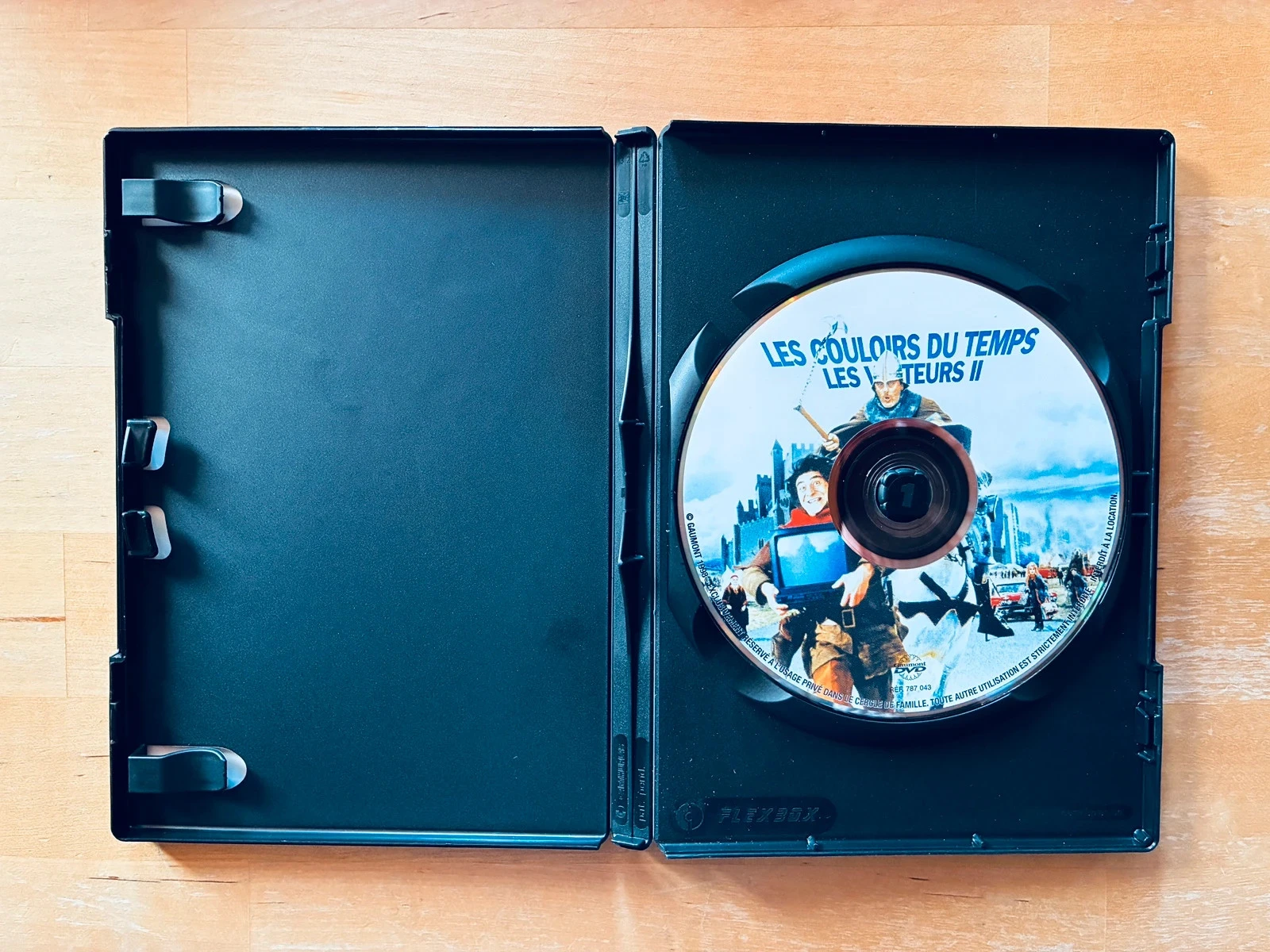 DVD Os Visitantes 2 os corredores do tempo. – photo 2